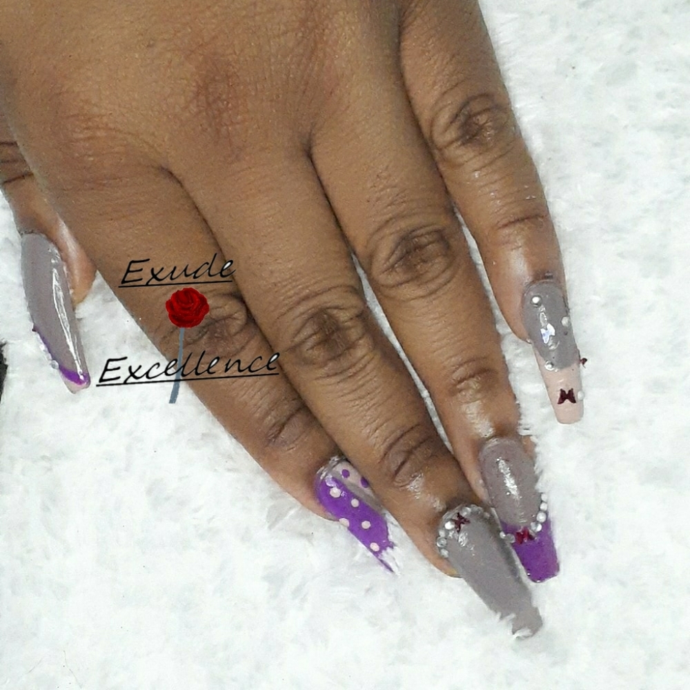 [𝕰𝖝𝖚𝖉𝖊 𝕰𝖝𝖈𝖊𝖑𝖑𝖊𝖓𝖈𝖊] press on nails